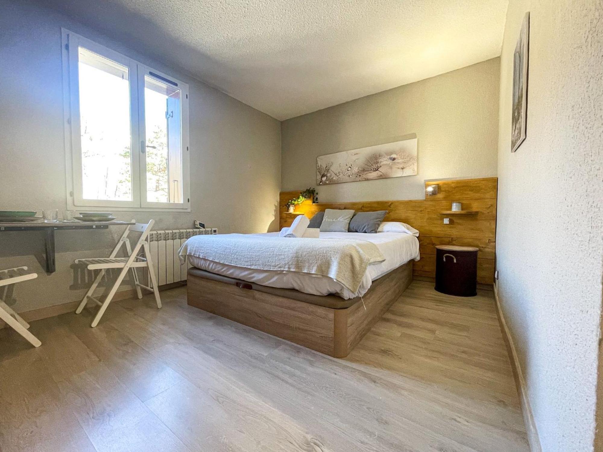 Apartamento Ideal Para Parejas En Enveitg Eksteriør bilde